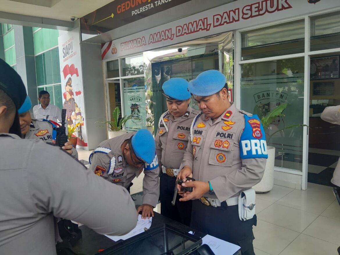 Polresta Tangerang Gelar Pemeriksaan Senjata Api Personel