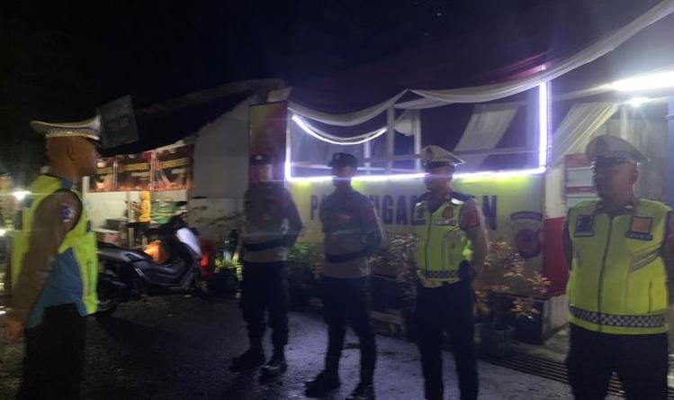 Cek Kesiapan Ops Lilin Lodaya 2024, Pos Pam Karangkamulyan Apelkan Personel Piket di Malam Hari