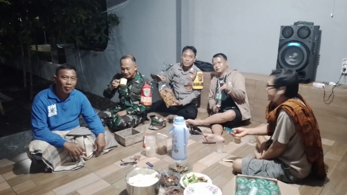 Soliditas TNI-Polri Jaga Harkamtibmas, Polsek dan Koramil Lakbok Cooling System ke Warga Bantardawa
