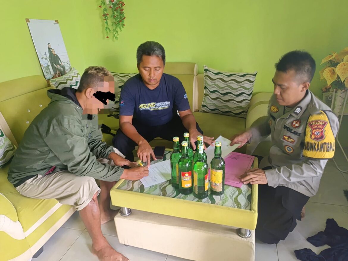 Polsek Lakbok Gelar Operasi Pekat, Tegas Berantas Miras Jelang Tahun Baru 2025