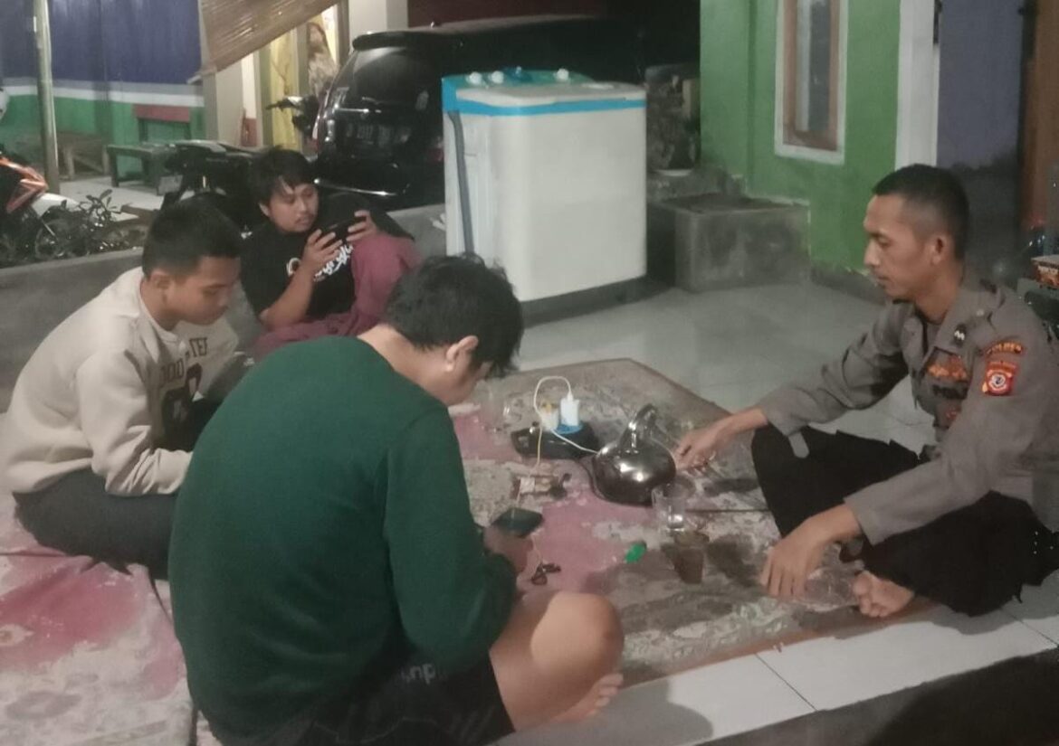 Berikan Rasa Nyaman, Polsek Rajadesa Polres Ciamis Intens Patroli KRYD ke Pemukiman Warga