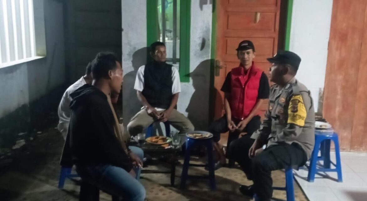 Antisipasi Bentrok Dua Ormas, Polsek Cijeungjing Polres Ciamis Patroli Biru di Malam Hari