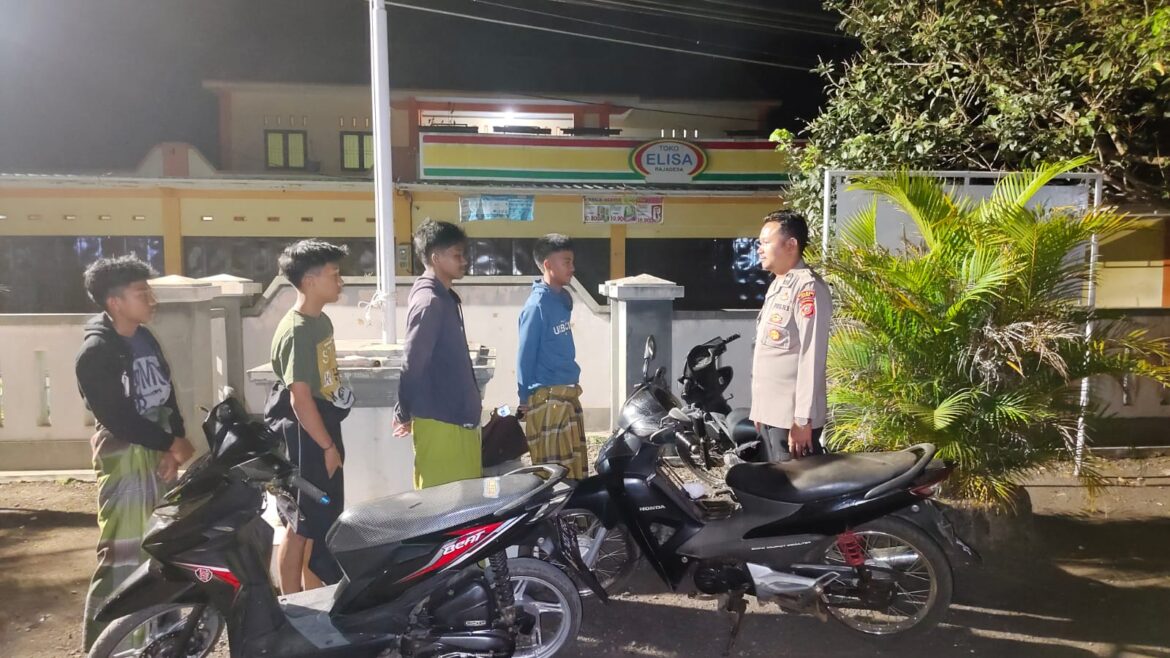 Berikan Rasa Nyaman, Polsek Rajadesa Polres Ciamis Intens Patroli KRYD ke Pemukiman Warga