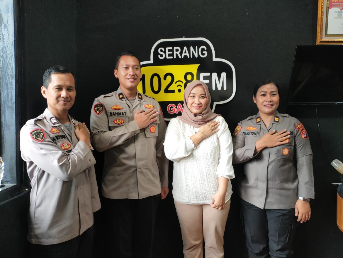 Lewat Talkshow, Biro SDM Polda Banten Sosialisasi Penerimaan Siswa SIPSS Tahun 2025 di Radio Serang Gawe
