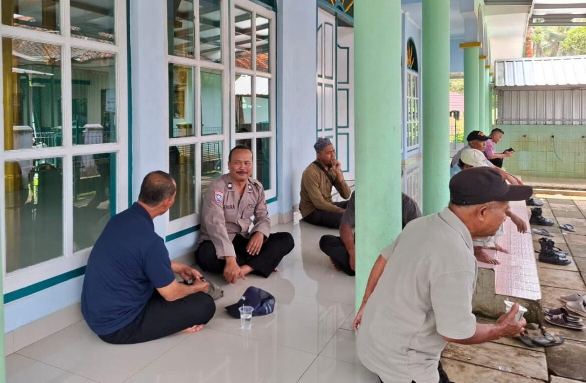 Perkuat Sinergitas, Polsek Cimaragas Polres Ciamis Koorkom Kamtibmas ke Tomas Sukasari