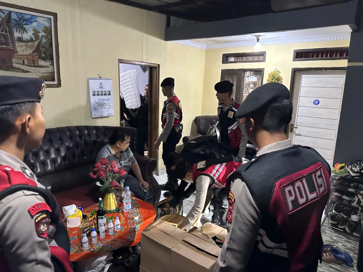 Polres Tasikmalaya Kota Gelar KRYD dan Patroli Gabungan, Amankan Ratusan Botol Miras di Bungursari