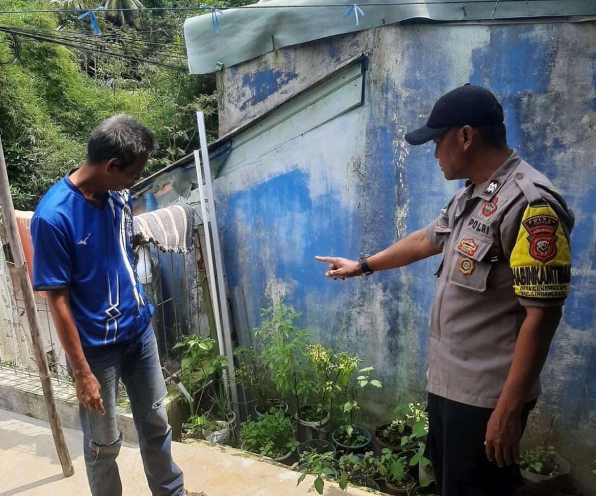 Dukung Asta Cita Presiden RI, Polsek Cikoneng Ajak Warga Buat Pekarangan Rumah Jadi Produktif