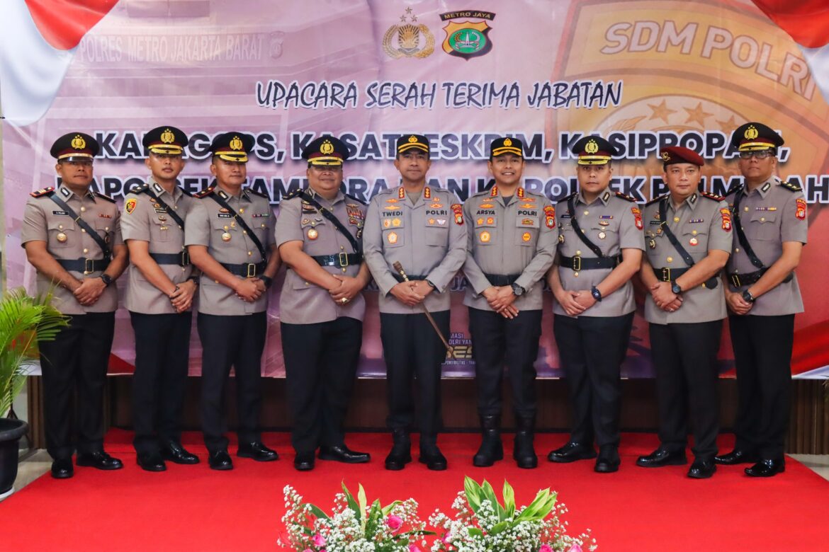 Polres Metro Jakbar Gelar Sertijab, Berikut Sejumlah Pejabat Utama dan Kapolsek Jajaran yang Diserahterimakan