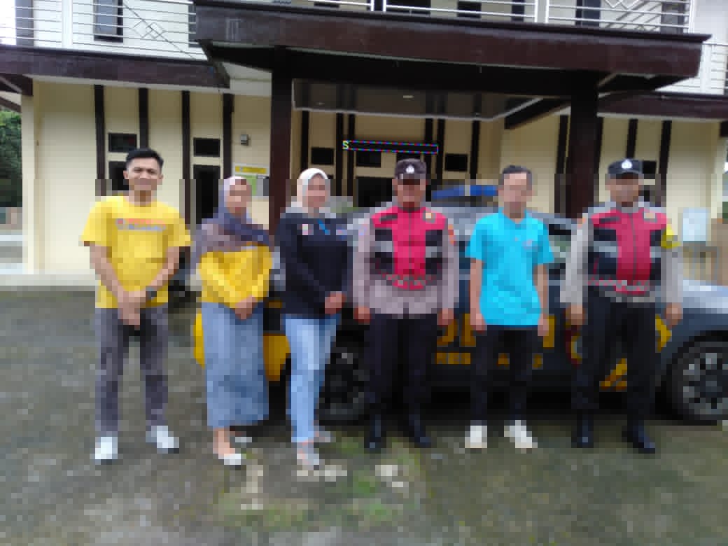 Berikan Rasa Nyaman, Dua Anggota Polsek Kawali Polres Ciamis Patroli Dialogis ke Masyarakat