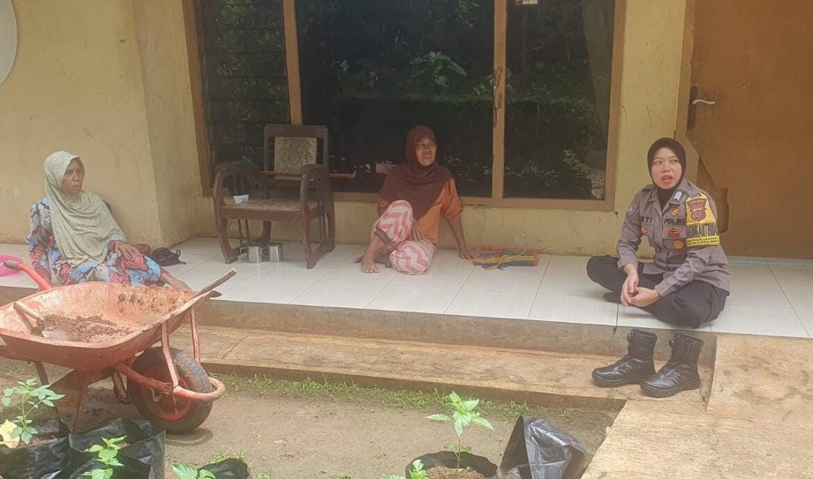 Perkuat Sinergitas, Polsek Ciamis Koorkom Kamtibmas ke Warga Desa Pusakanagara