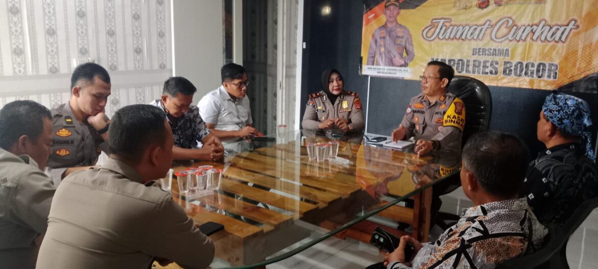 Polres Bogor Gelar “Jumat Curhat”, Bahas Curhattan Warga Masyarakat Tentang Keamanan dan Ketertiban di Desa Bojong Kulur