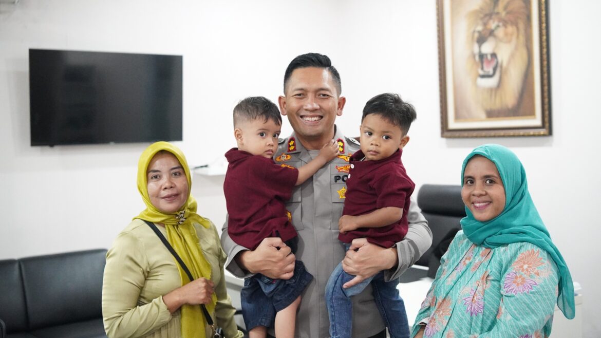 Kapolres Bogor Menerima Silaturahmi Dari Keluarga Bayi Yang Tertukar