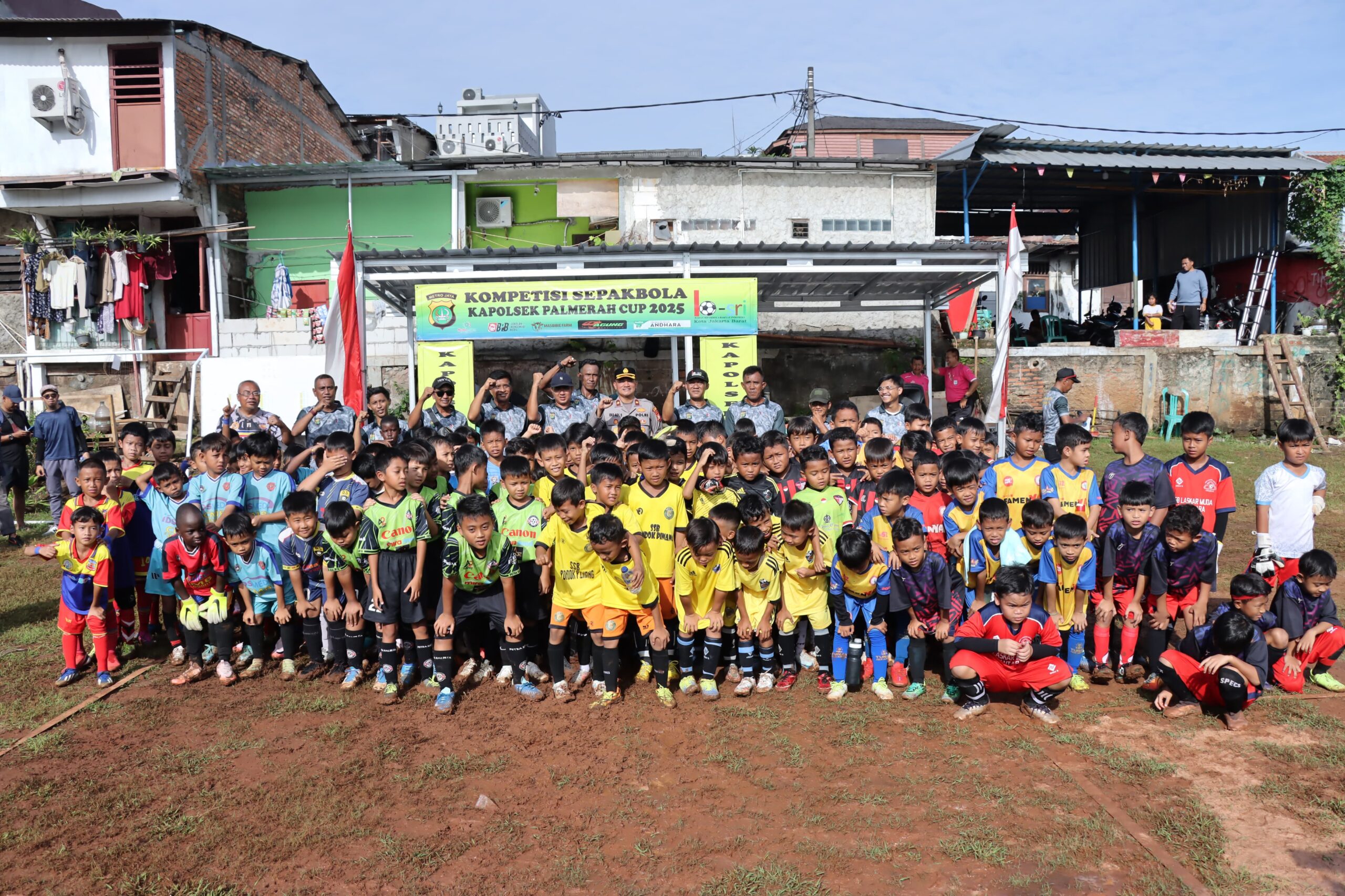 Kapolsek Palmerah Buka Turnamen Sepakbola Kapolsek Palmerah Cup 2025