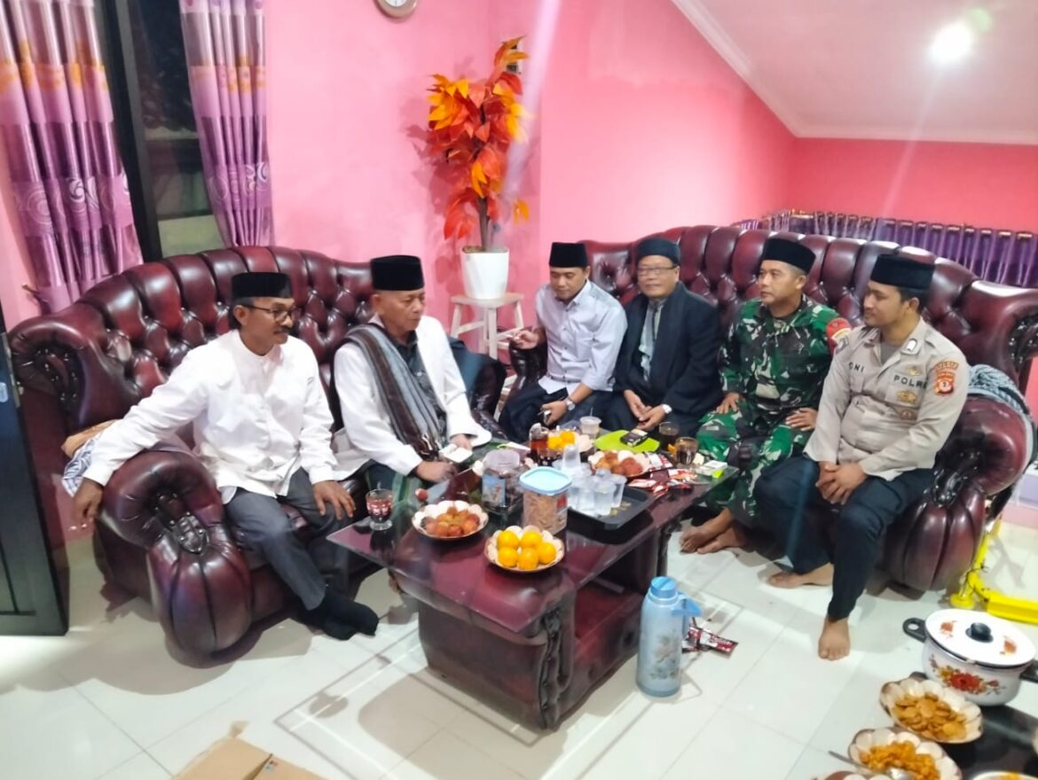Polsek Panjalu Polres Ciamis Ikuti Kegiatan Peringatan Isra Mi’raj di Desa Maparah
