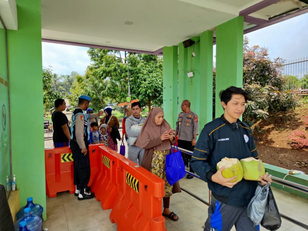 Cipta Kondisi, Polsek Cipaku Polres Ciamis Monitoring Kawasan Obwis di Desa Jalatrang