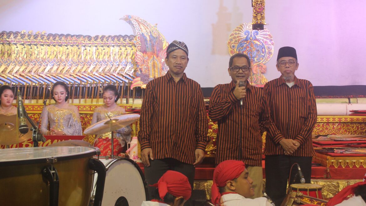 Momen Isra Miraj dan Tasyakuran, Ketua LIPAN RI Hibur Masyarakat dengan Pagelaran Wayang Kulit