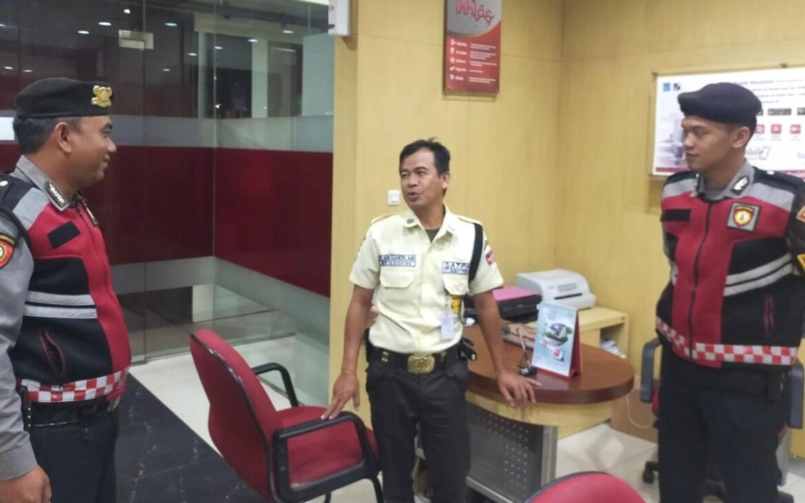 Sat Samapta Polres Ciamis Patroli Kamtibmas ke Obvit, Kantor Perbankan Jadi Sasaran