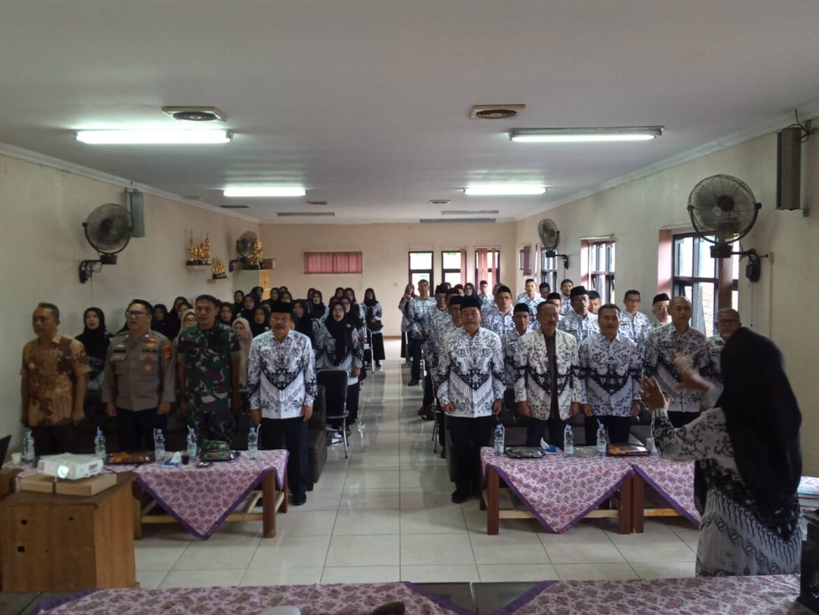 Hadiri Konkercab PGRI, Polsek Cipaku Polres Ciamis Sampaikan Himbauan Kamtibmas