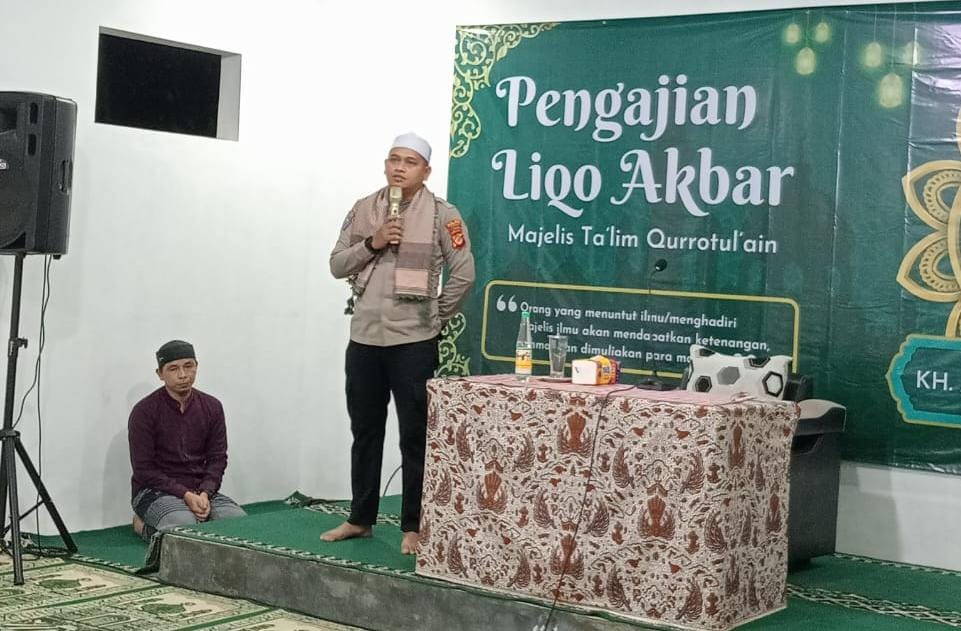 Polsek Cikoneng Polres Ciamis Ikuti Kegiatan Peringatan Isra Mi’raj di Desa Margaluyu