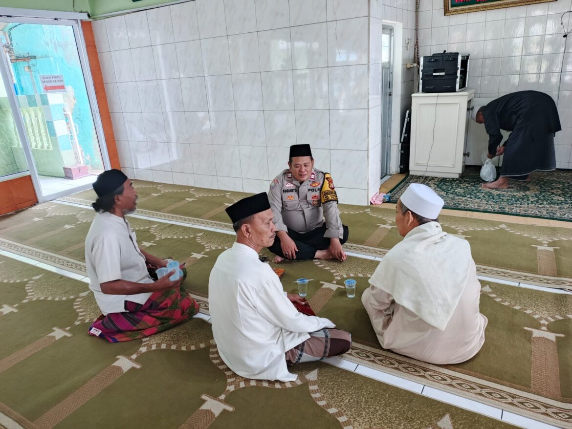 Polres Metro Jakarta Timur Gelar Program Memakmurkan Masjid di Rawamangun