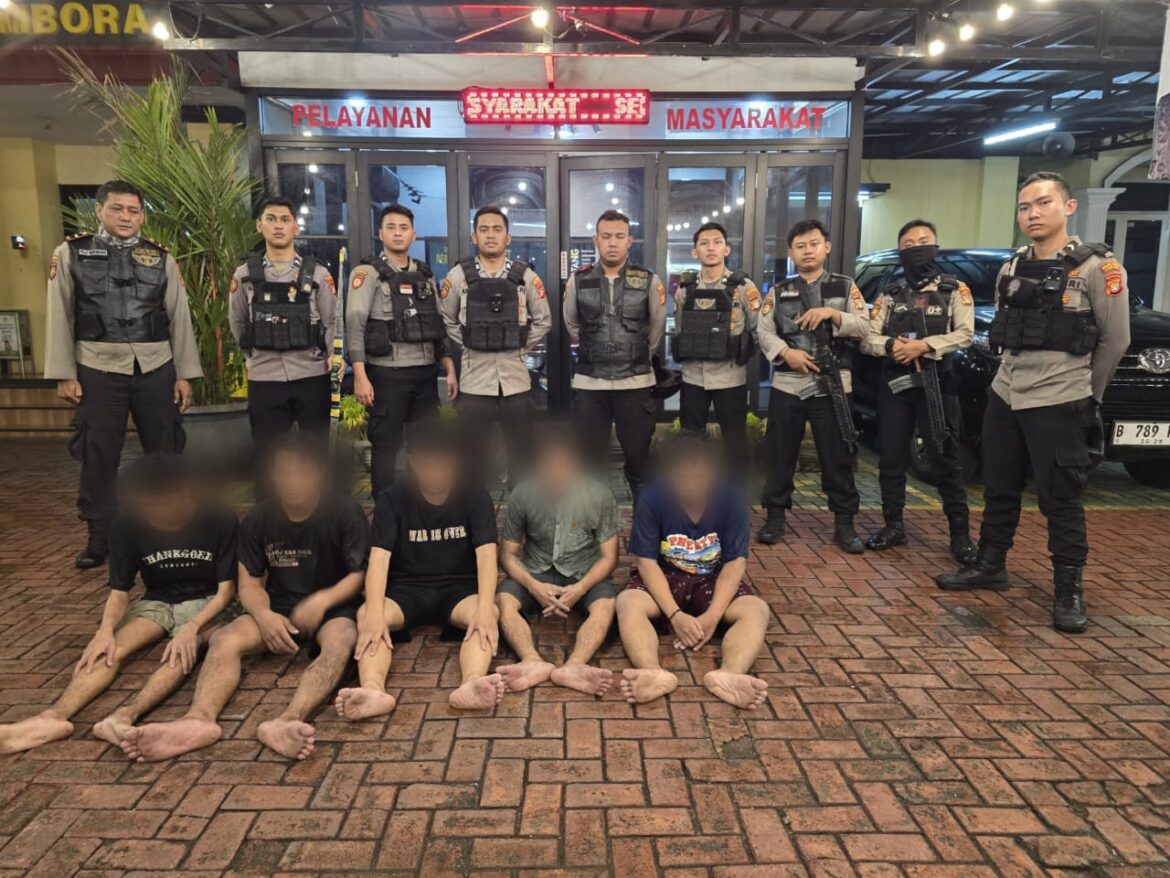 Tim Patroli Presisi Polres Metro Jakarta Barat Cegah Tawuran, Lima Remaja Diamankan