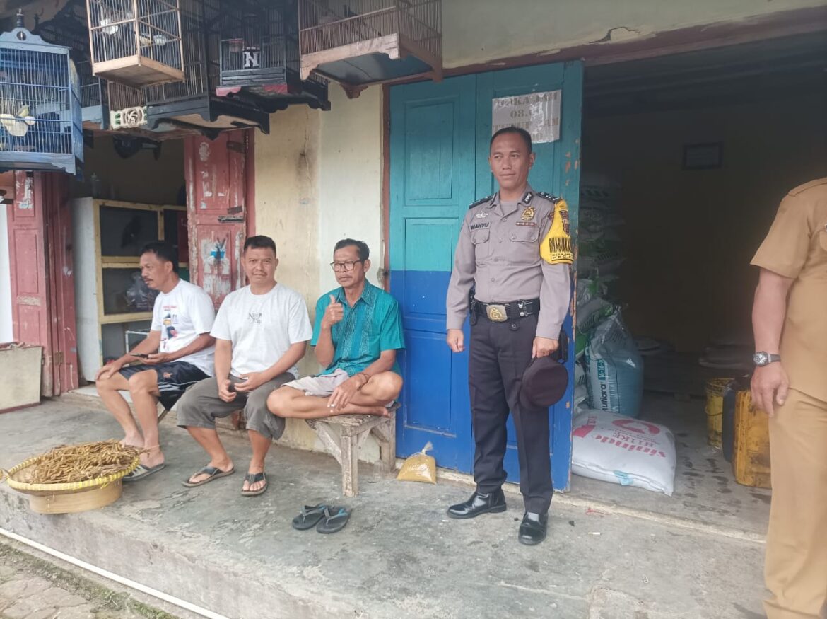 Perkuat Sinergitas, Polsek Ciamis Polres Ciamis Koorkom Kamtibmas ke Warga Landeuh Sadananya