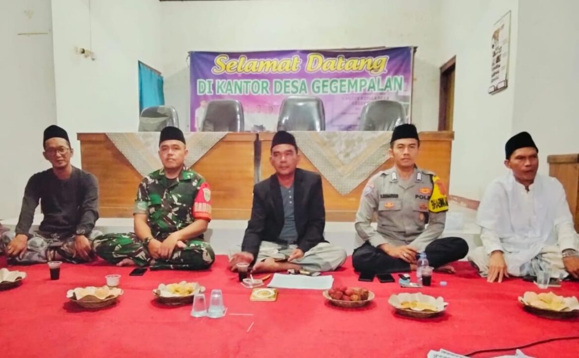 Polsek Cikoneng Polres Ciamis Hadiri Tawasulan Rutin Bulanan Desa Gegempalan