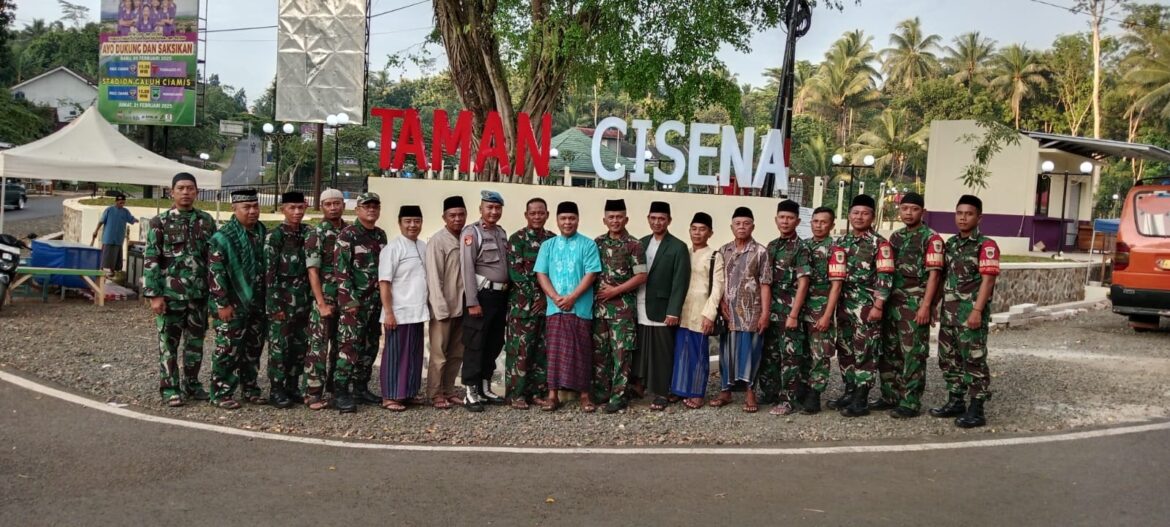 Perkuat Sinergitas, Polsek Sukadana dan Forkopimcam Ikuti Safari Sholat Subuh Berjamaah Bersama Warga Sukadana