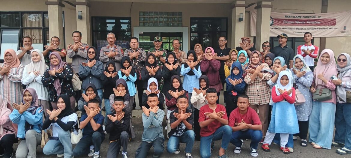 Cipta Kondisi, Polsek Rancah Polres Ciamis Ikuti Pelepasan Kontingen LKBB SDN 2 Bojonggedang
