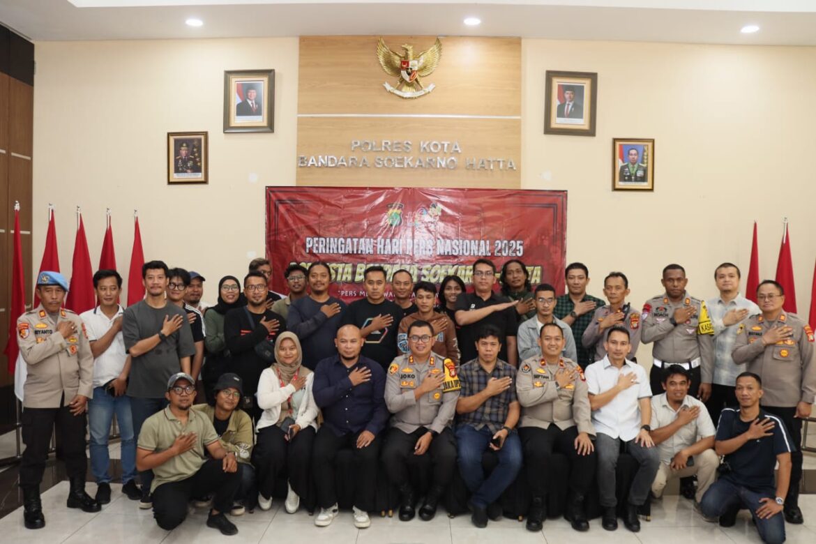 Peringati HPN 2025, Polresta Bandara Soetta Berikan Penghargaan Tiga Wartawan