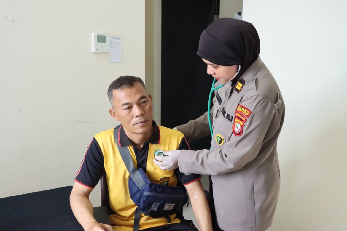 Polres Metro Jakarta Barat Gelar Medical Check Up Berkala untuk Personel