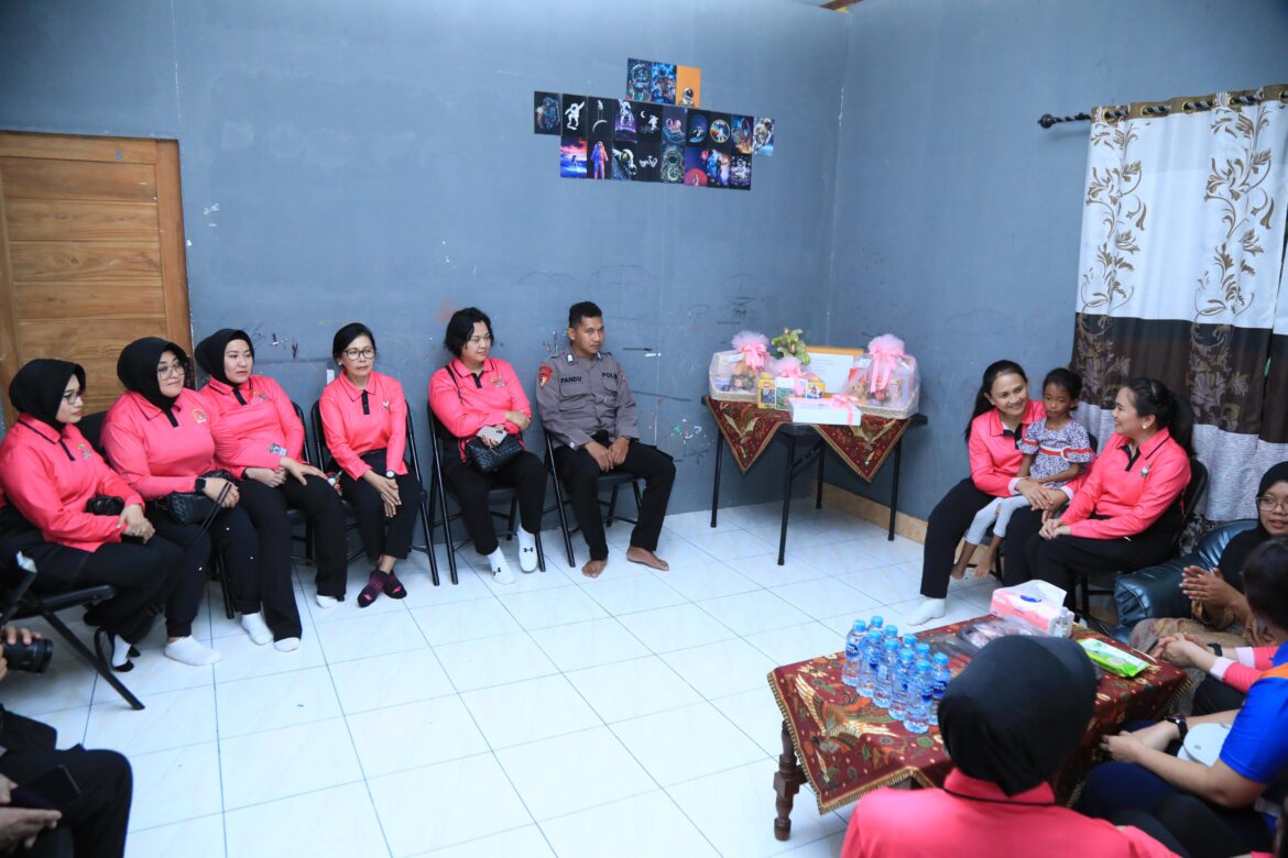 Yayasan Kemala Bhayangkari Gelar Bakti Sosial sebagai Bagian ‘Tour of Kemala 2025’