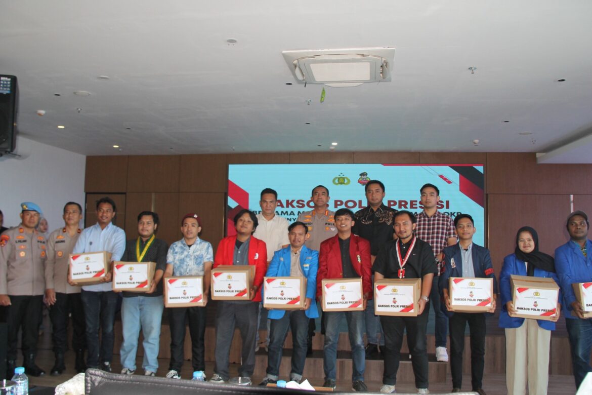 Polres Metro Jakarta Barat dan Mahasiswa Gelar Silaturahmi & Baksos Sambut Ramadhan