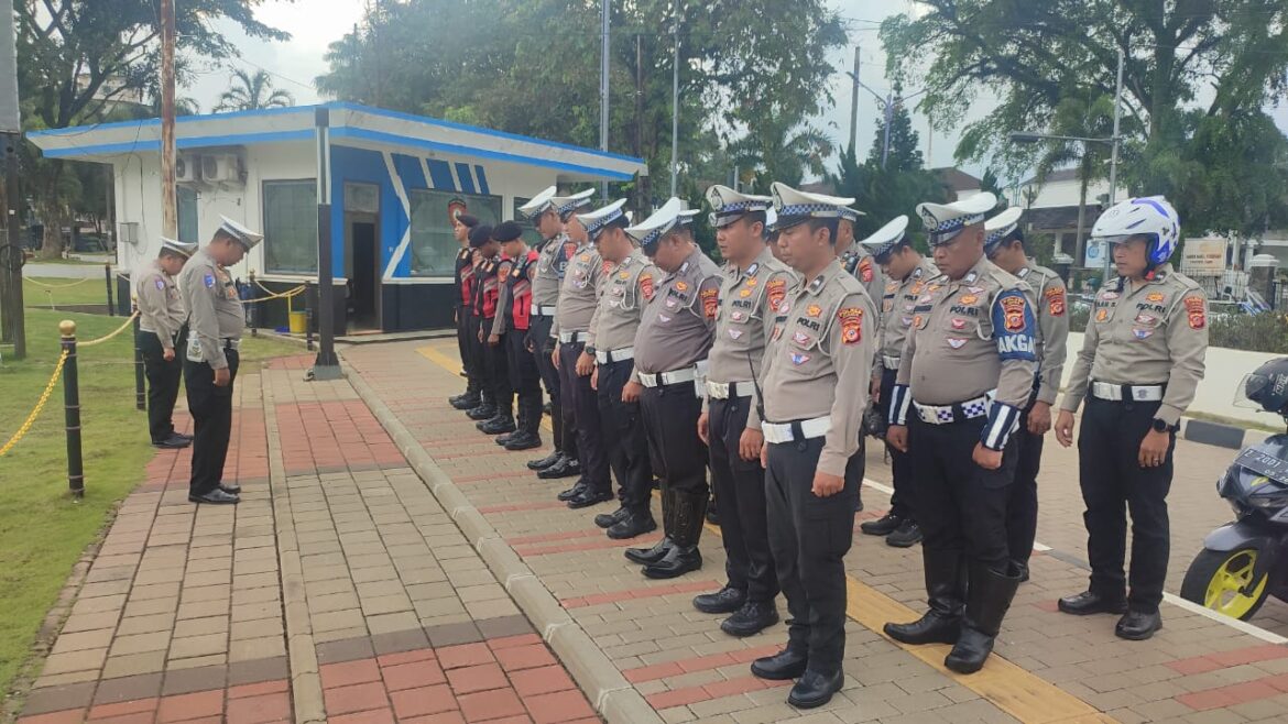 Sat Samapta Polres Ciamis Patroli Dialogis Beri Keamanan Warga Saat Ngabuburit