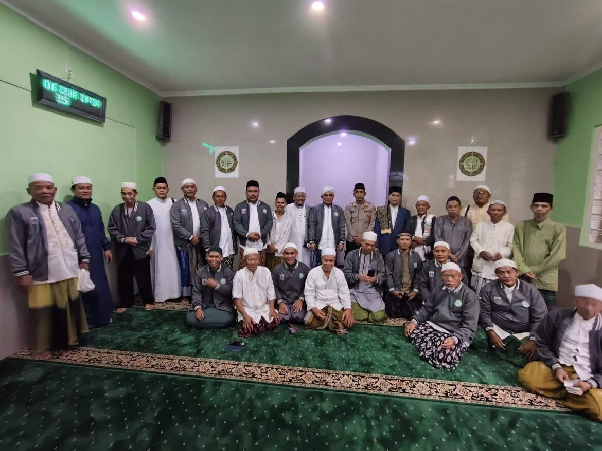 Polsek Jatinegara Gelar Shalat Subuh Gabungan, Pererat Sinergi Ulama dan Aparat