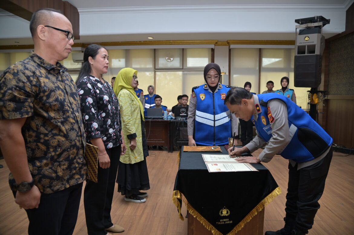 Pengambilan Sumpah dan Penandatanganan Pakta Integritas Penerimaan Terpadu Taruna/i Akpol, Bintara dan Tamtama Polri TA. 2025