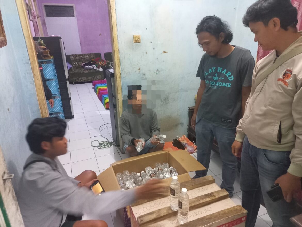 Sat Narkoba Polres Ciamis Berhasil Ungkap Peredaran Ratusan Botol Miras Oplosan, Jaga Kesucian Bulan Ramadhan