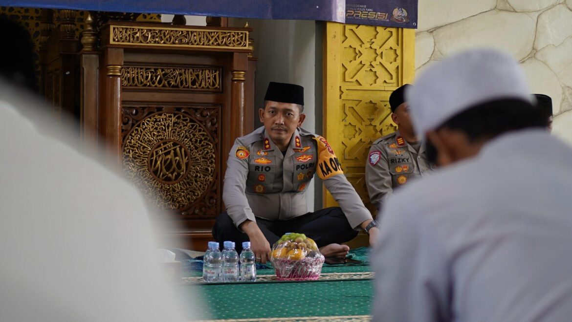 Polres Bogor Gelar Tarawih Dan Buka Bersama Di Masjid Al Muhajirin, Bersama Anak Yatim Dan Personil Jajaran