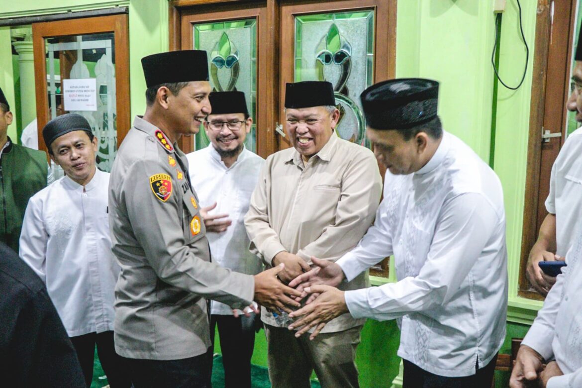 Tarawih Keliling Safari Ramadhan, Kapolres Metro Tangerang Kota Sampaikan Pesan Kamtibmas