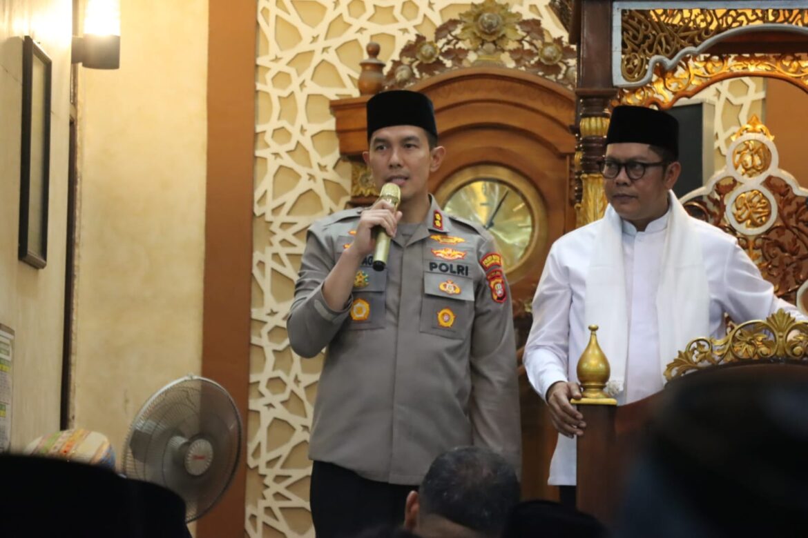 Tarawih Keliling, Waka polres Metro Tangerang Kota Beri Pesan Kamtibmas di Masjid Nurul Jannah Periuk