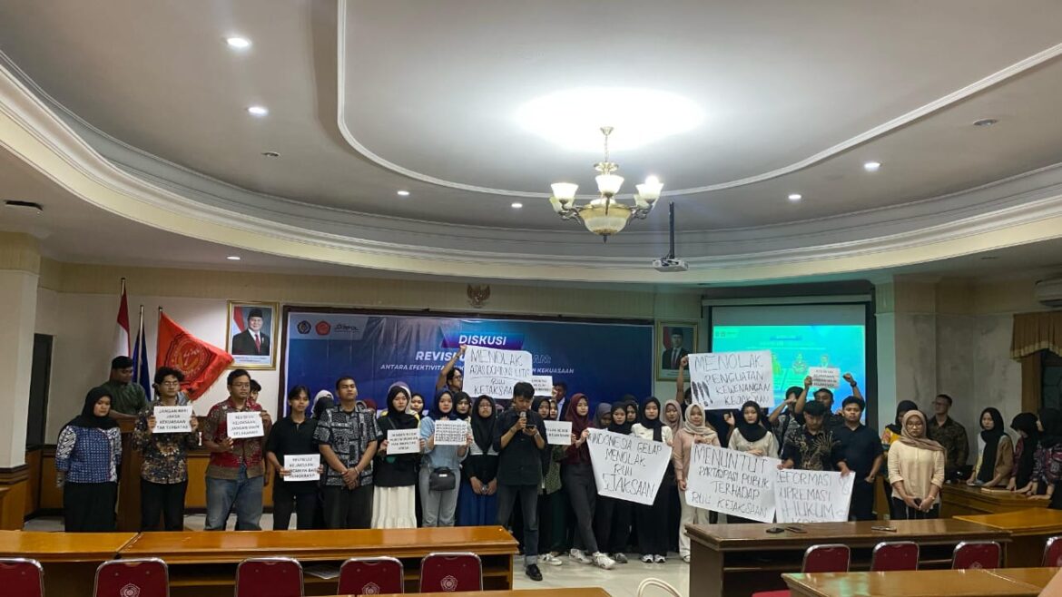 Diskusi Publik di UMS: Mahasiswa dan Akademisi Kritisi Revisi UU Kejaksaan