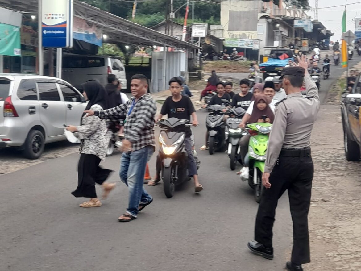 Berikan Rasa Nyaman, Polsek Rajadesa Polres Ciamis Intens Patroli KRYD ke Pemukiman Warga