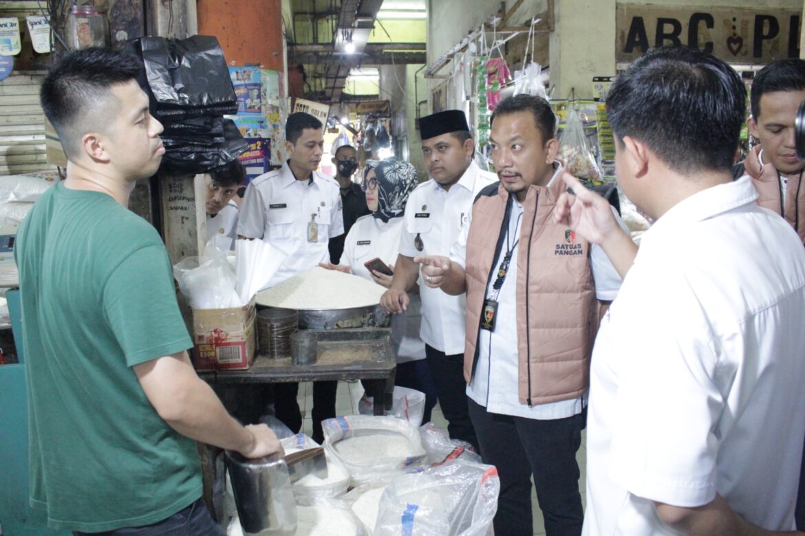 Satgas Pangan Polres Metro Jakarta Barat Sidak Pasar, Pastikan Stok Aman dan Harga Stabil Jelang Lebaran