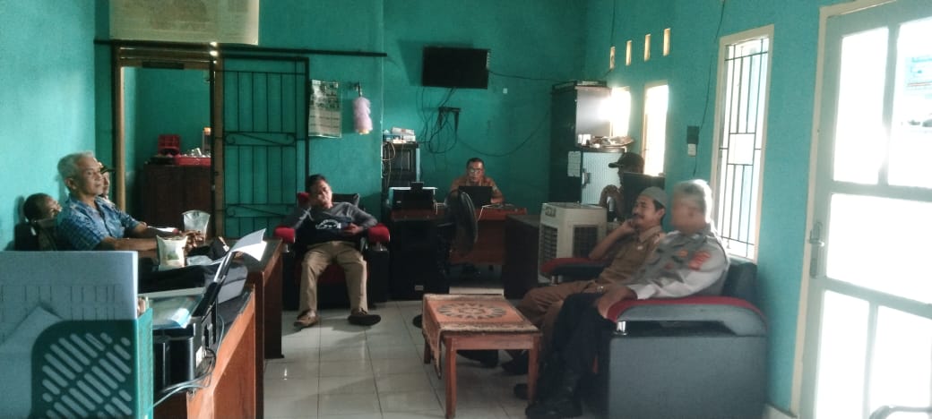 Sambang Korkom di Desa Winduraja Bersama Tiga Pilar, Wujudkan Harkamtibmas Jelang Idul Fitri 2025