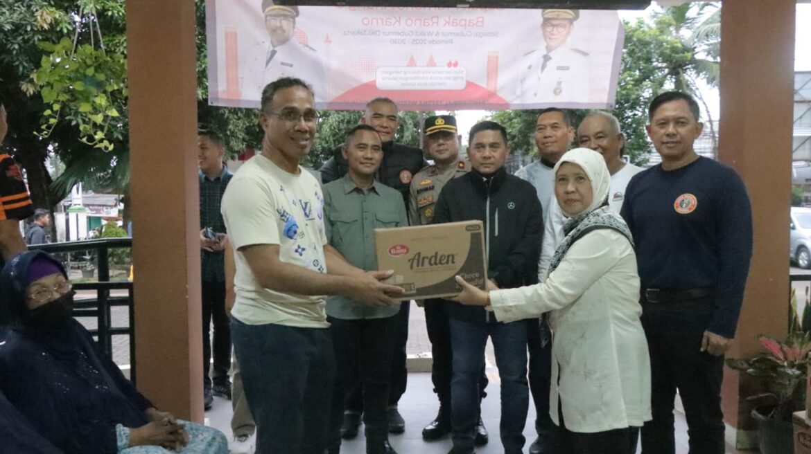 Polri Peduli di Bulan Suci Ramadhan: Kapolda Metro Jaya dan Alumni AKABRI 1990 Gelar Bakti Sosial di Panti Sosial Tresna Werdha