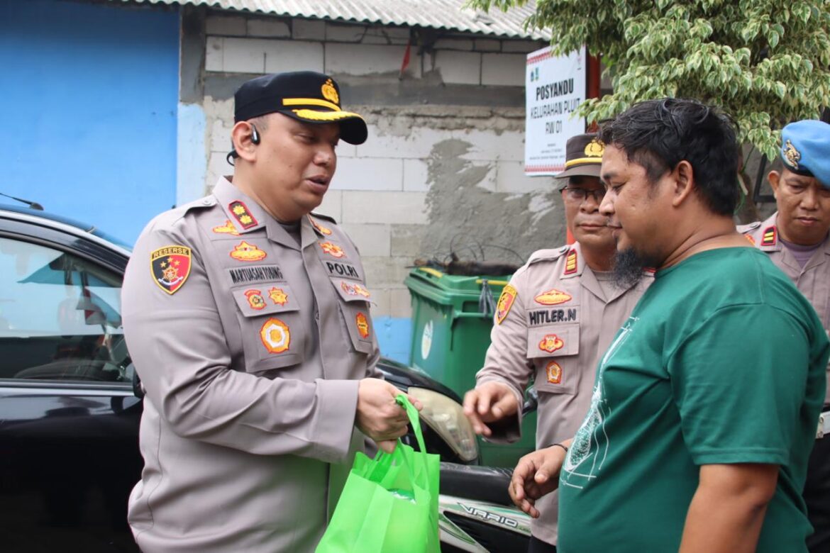 Polres Pelabuhan Tanjung Priok Laksanakan Baksos Ramadhan Berbagi