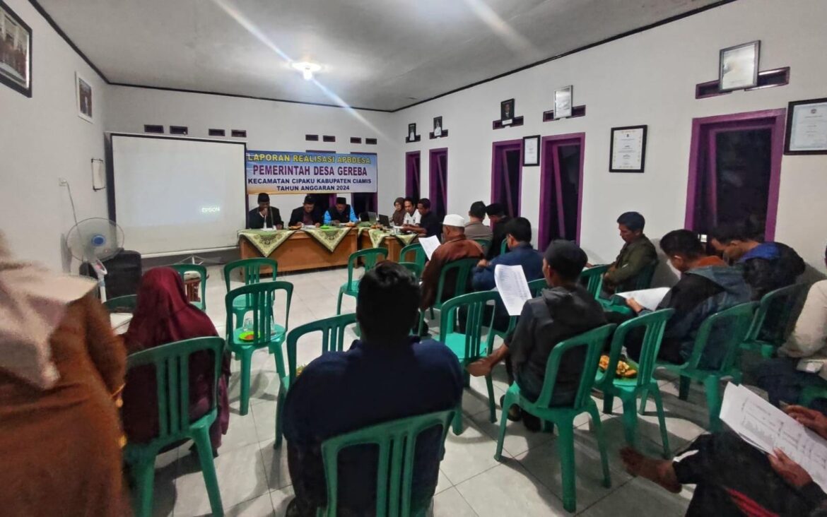 Polsek Cipaku Polres Ciamis Ikuti Musdes Realisasi Anggaran Tahun 2024 di Desa Gereba