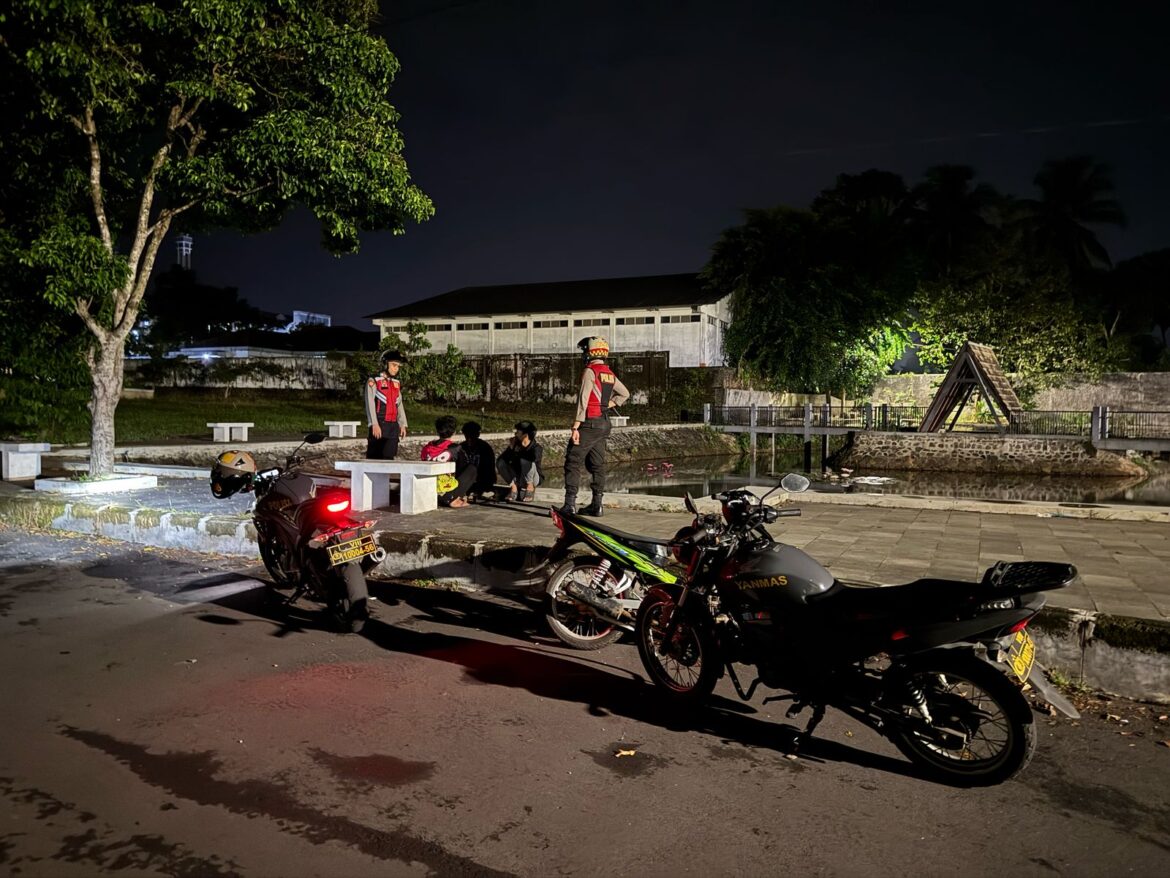 Cipkon di Bulan Ramadan, Polres Ciamis Patroli Setelah Waktu Sahur Hingga Subuh di Jambansari