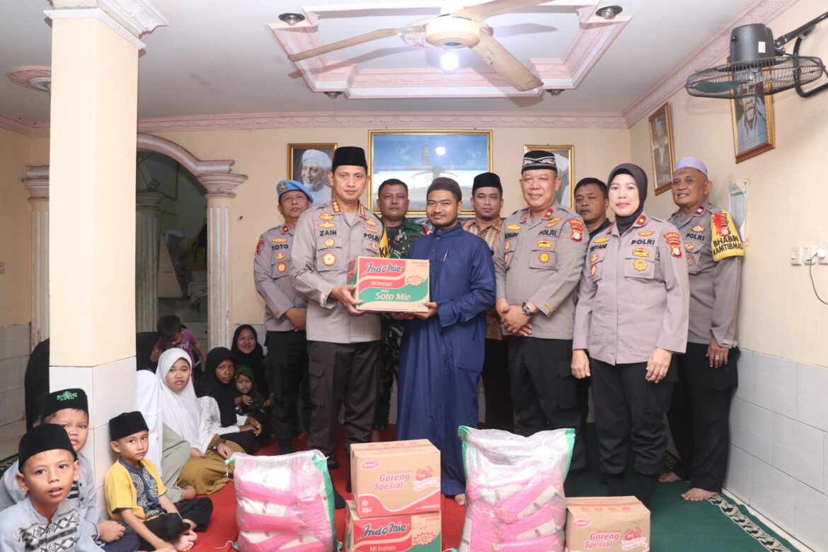 Kapolres Metro Tangerang Kota Berbagi Bahagia Bersama Yatim Piatu Tarbiyyatul Qolbi Nusantara