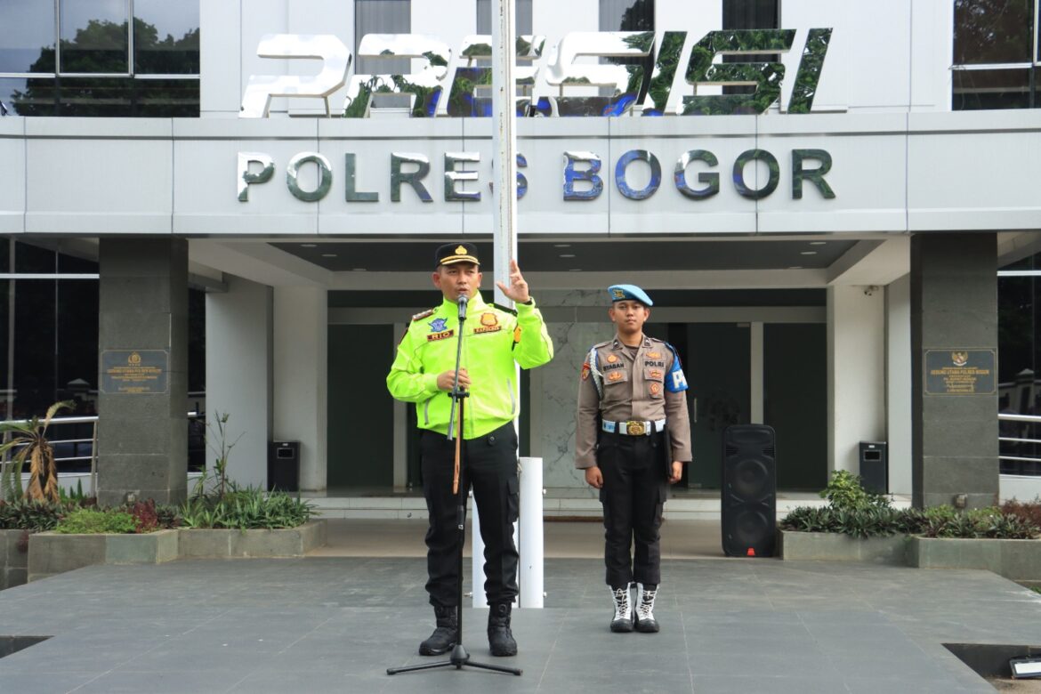 Kapolres Bogor Pimpin Langsung Apel Gelar Pasukan Pengamanan Malam Takbir Diwilayah Hukum Kabupaten Bogor